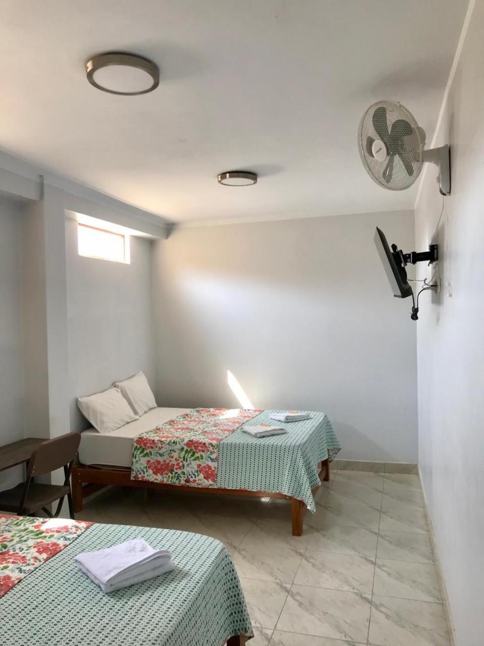 Ancora Beach Hotel マンコラ エクステリア 写真